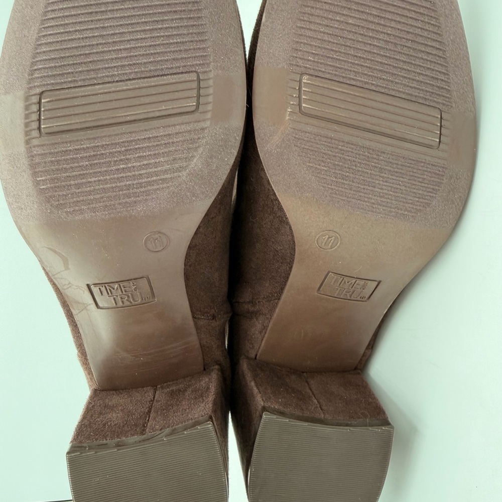 Time and Tru Dark Brown Heeled Boots - Picture 9 of 11